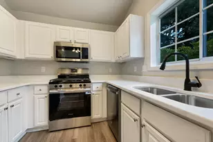 1340 Beacon Village Dr, Raleigh, NC 27604 - Photo 6