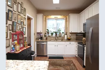 801 Genford Court, Raleigh, NC 27609 - Photo 2