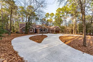 335 Sprunt Dr, Clinton, NC 28328 - Photo 1