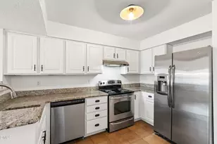 911 Washington St, Raleigh, NC 27605 - Photo 8