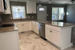 102 Saint Augustine Ave, Raleigh, NC 27610 - Photo 8