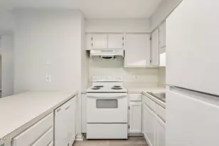 405 Gooseneck Dr, Cary, NC 27513 - Photo 12