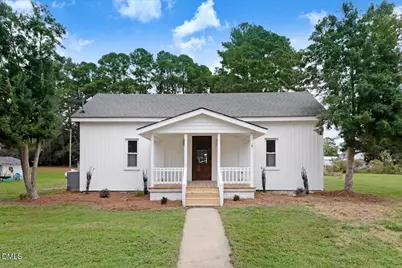 205 E Carolina Street, Fremont, NC 27830 - Photo 1