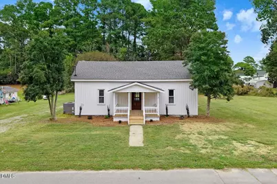 205 E Carolina Street, Fremont, NC 27830 - Photo 2