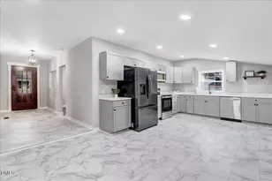 205 E Carolina St, Fremont, NC 27830 - Photo 18