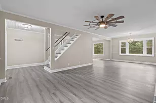 804 W Scotsdale Rd, Laurinburg, NC 28352 - Photo 8