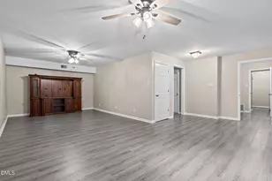 804 W Scotsdale Rd, Laurinburg, NC 28352 - Photo 28