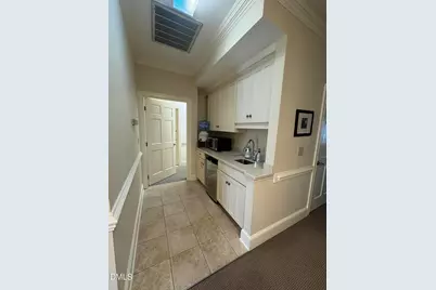 4004 Barrett #203, Raleigh, NC 27609 - Photo 2