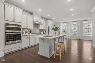 10210 Sablewood Dr, Raleigh, NC 27617 - Photo 4