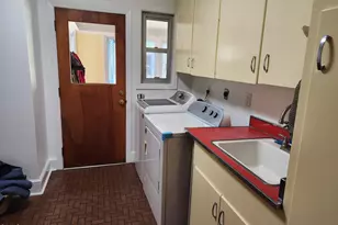 715 N Church St, Zebulon, NC 27597 - Photo 14