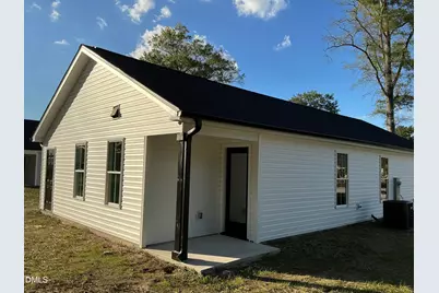 512 Crump St Street, Smithfield, NC 27577 - Photo 2