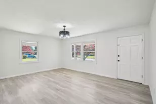 7522 Bridgeman Dr, Fayetteville, NC 28303 - Photo 6