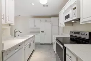 741 Bishops Park Dr, Raleigh, NC 27605 - Photo 22