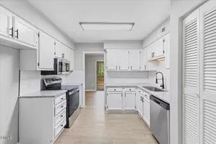 4101 Five Oaks Dr, Durham, NC 27707 - Photo 8