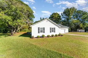 110 Rose Cir, Dunn, NC 28334 - Photo 2