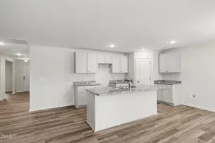 22 E Emily Gardens Dr, Selma, NC 27576 - Photo 14
