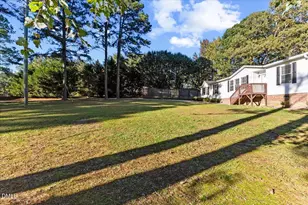 922 Hummingbird Rd, Four Oaks, NC 27524 - Photo 2
