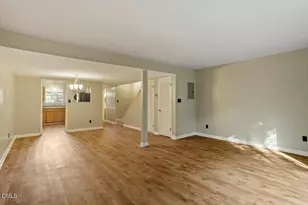 5804 Nottoway Ct, Raleigh, NC 27609 - Photo 8