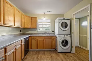 5804 Nottoway Ct, Raleigh, NC 27609 - Photo 10