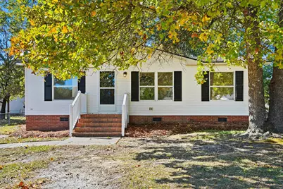 27 Tryon Ct W, Spring Lake, NC 28390 - Photo 1