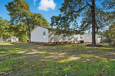 27 Tryon Ct W, Spring Lake, NC 28390 - Photo 28