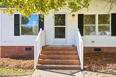 27 Tryon Ct W, Spring Lake, NC 28390 - Photo 4