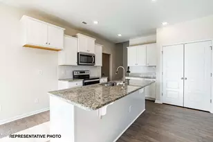 492 Springtooth Dr, Zebulon, NC 27597 - Photo 4