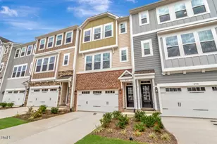 2710 Hunter Woods Dr, Apex, NC 27502 - Photo 2