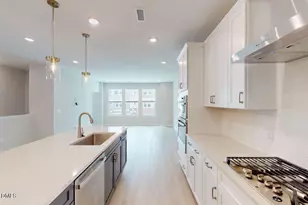 2712 Hunter Woods Dr, Apex, NC 27502 - Photo 10