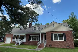 1004 W Divine St, Dunn, NC 28334 - Photo 1