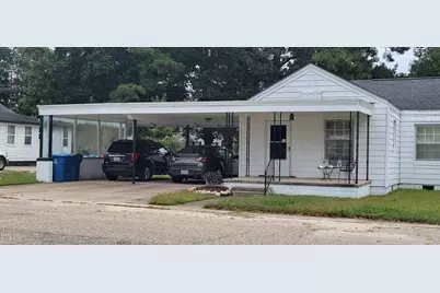 906 N McKay Avenue, Dunn, NC 28334 - Photo 1