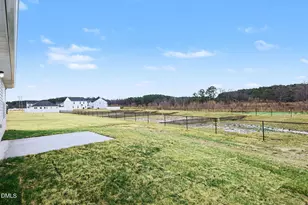 31 E Emily Gardens Dr, Selma, NC 27576 - Photo 28