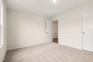 31 E Emily Gardens Dr, Selma, NC 27576 - Photo 16