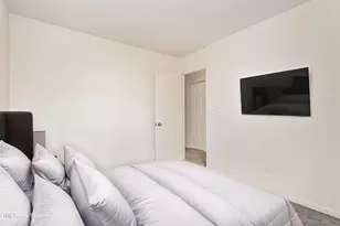 701 Godwin Ct, Raleigh, NC 27606 - Photo 8