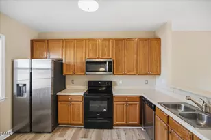 317 Commons Dr, Holly Springs, NC 27540 - Photo 12