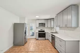 515 Uzzle St, Durham, NC 27713 - Photo 6