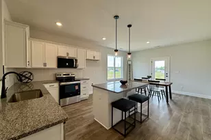 88 Sundrops Trl, Dunn, NC 28334 - Photo 4