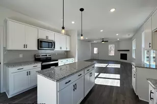 87 Sundrops Trl, Dunn, NC 28334 - Photo 4