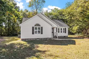 104 S Woodstone Dr, Archer Lodge, NC 27527 - Photo 4