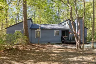 9909 Leslie Dr, Chapel Hill, NC 27516 - Photo 2