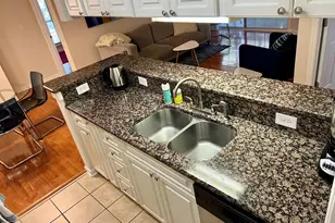 1010 Kingswood Dr, Chapel Hill, NC 27517 - Photo 8