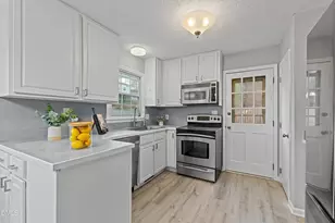 1000 Brookgreen Dr, Cary, NC 27511 - Photo 8