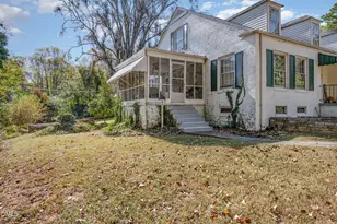 303 W Dolphin St, Siler City, NC 27344 - Photo 4