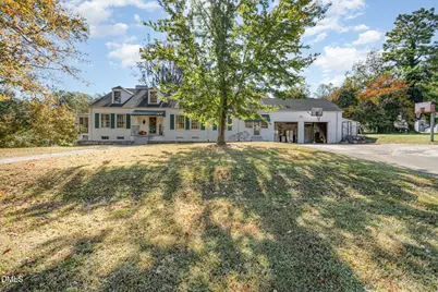 303 W Dolphin Street, Siler City, NC 27344 - Photo 2