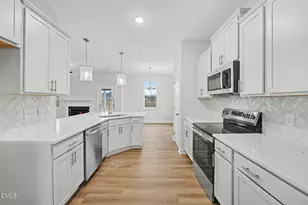 300 Hudson Vlg Dr, La Grange, NC 28551 - Photo 10