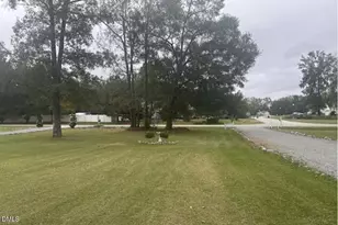 113 McCoy Dr, Smithfield, NC 27577 - Photo 4