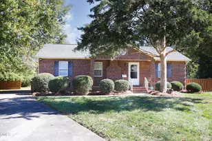 1711 Hanover Ct, High Point, NC 27265 - Photo 2