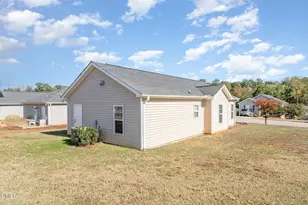 3060 Camden Creek Dr, Raleigh, NC 27610 - Photo 24