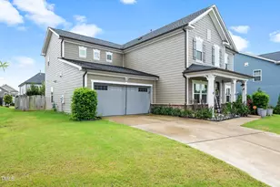 225 Seneca Shore Dr, Holly Springs, NC 27540 - Photo 4