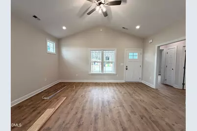 608 S Vance Street, Fremont, NC 27830 - Photo 6